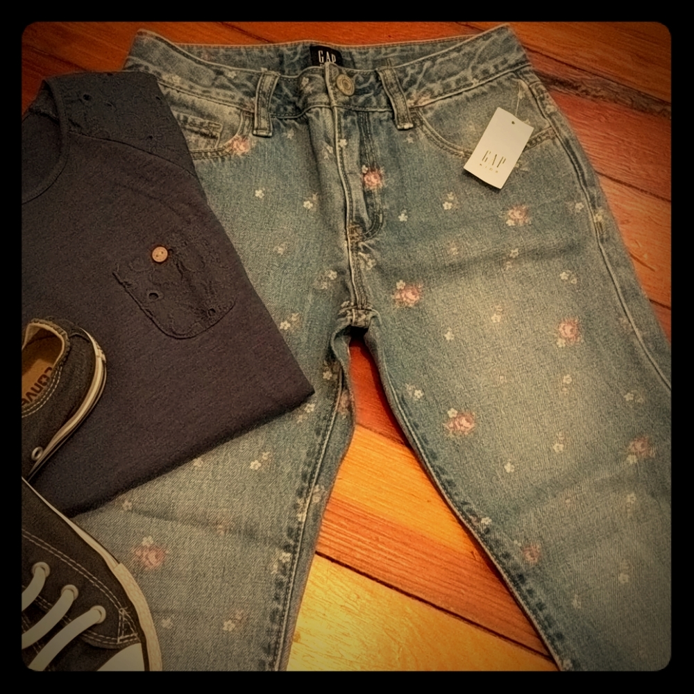 NWT Girls size 8 Gap Girlfriend Jean